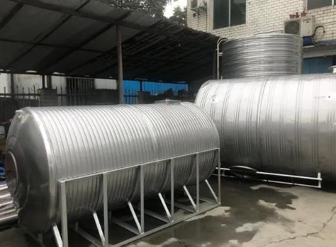 水箱漏水怎么修