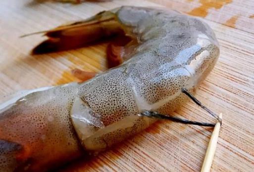 蝦線如何快速去除