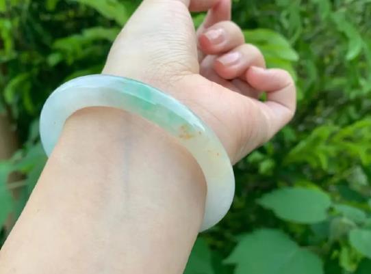 如何分辨危料翡翠