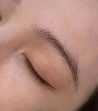 眉毛怎么修男生