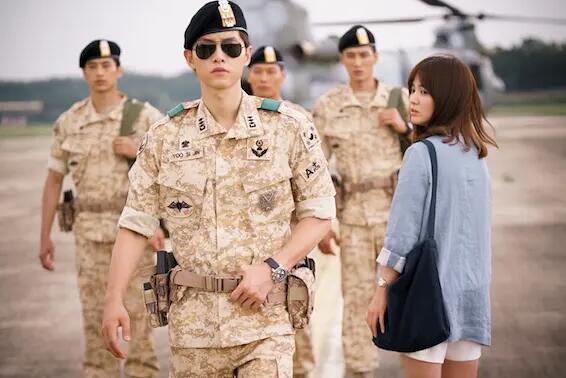 推薦一部愛情韓劇電影《太陽的后裔》