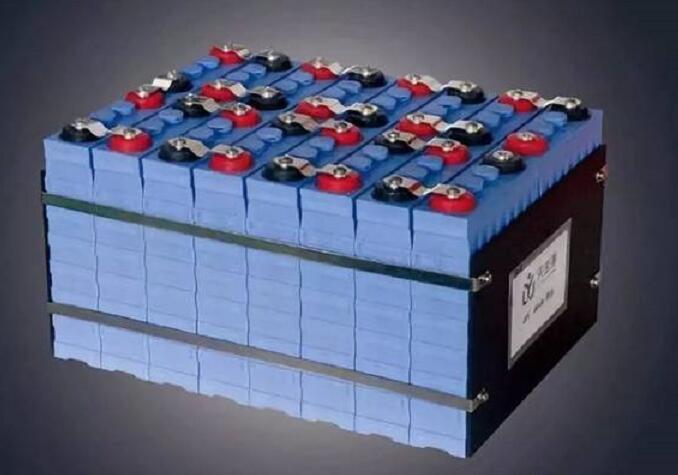 石墨烯電池與鉛酸電池哪個(gè)好