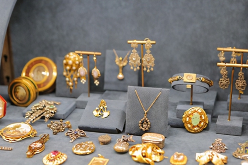 女人珠寶包包文案怎么寫