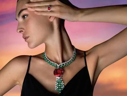 帶珠寶去旅行的文案