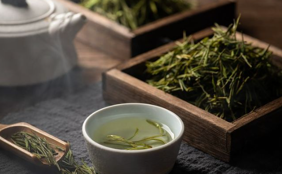 女人喝白茶有什么好處 女人喝白茶有什么好處