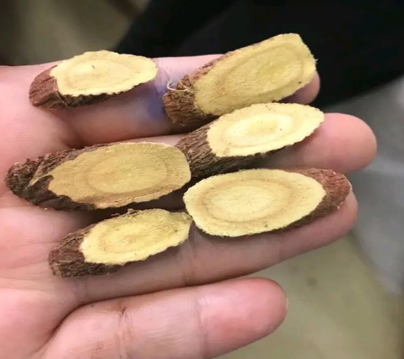 甘草泡水喝有什么好處和壞處