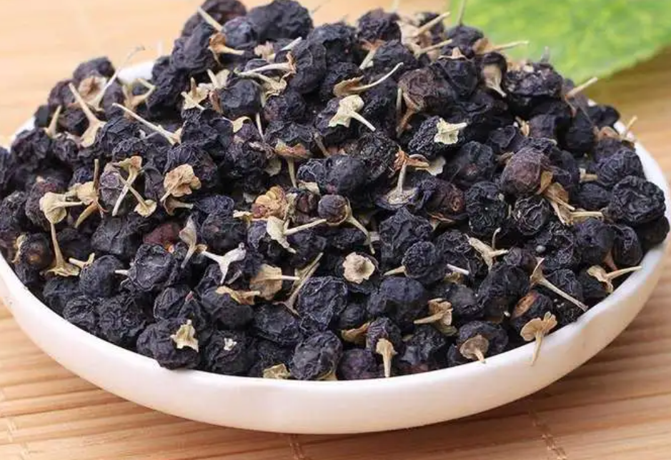 女人長期喝黑枸杞有什么好處 女人長期喝黑枸杞有什么好處