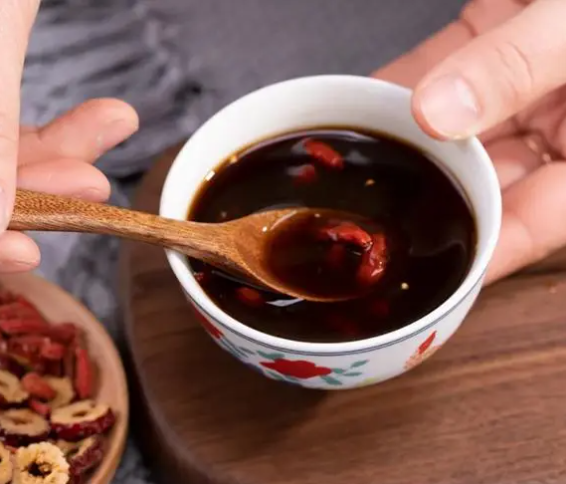 來月經(jīng)喝紅糖水有什么好處 來月經(jīng)喝紅糖水有什么好處