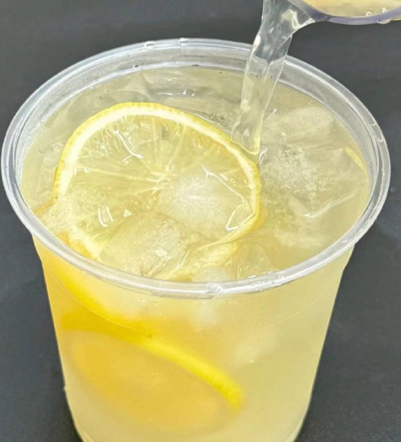 孕婦喝檸檬水對(duì)胎兒有什么好處