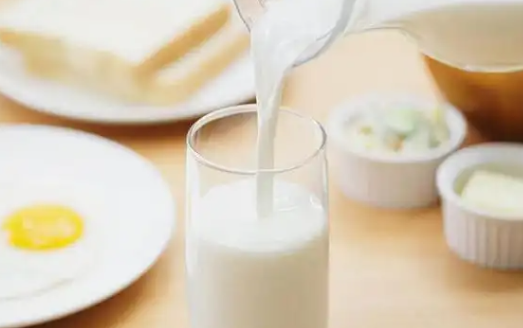 孕婦喝純牛奶對胎兒有什么好處 孕婦喝純牛奶對胎兒有什么好處