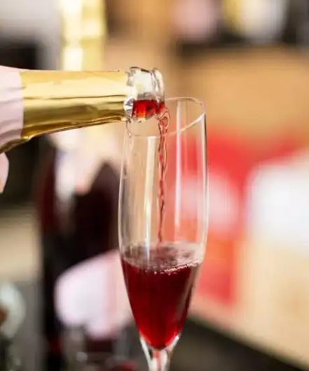 喝葡萄酒有什么好處 喝葡萄酒有什么好處