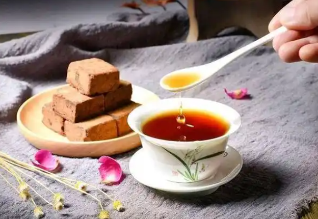 坐月子喝紅糖水有什么好處 坐月子喝紅糖水有什么好處