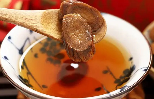 牛蒡根泡水喝有什么好處 牛蒡根泡水喝有什么好處