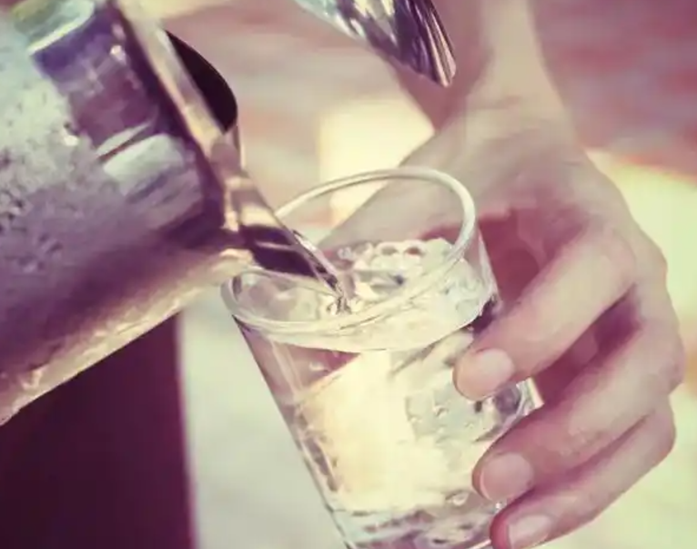 喝熱水有什么好處 喝熱水有什么好處