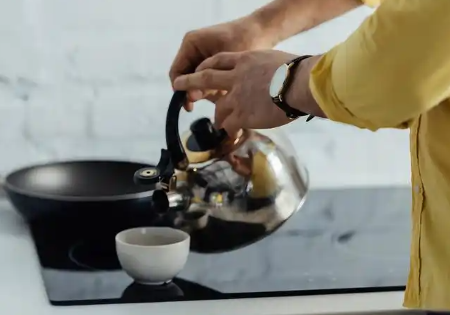 喝熱水有什么好處 喝熱水有什么好處