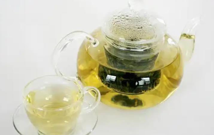 杜仲泡水喝有什么好處